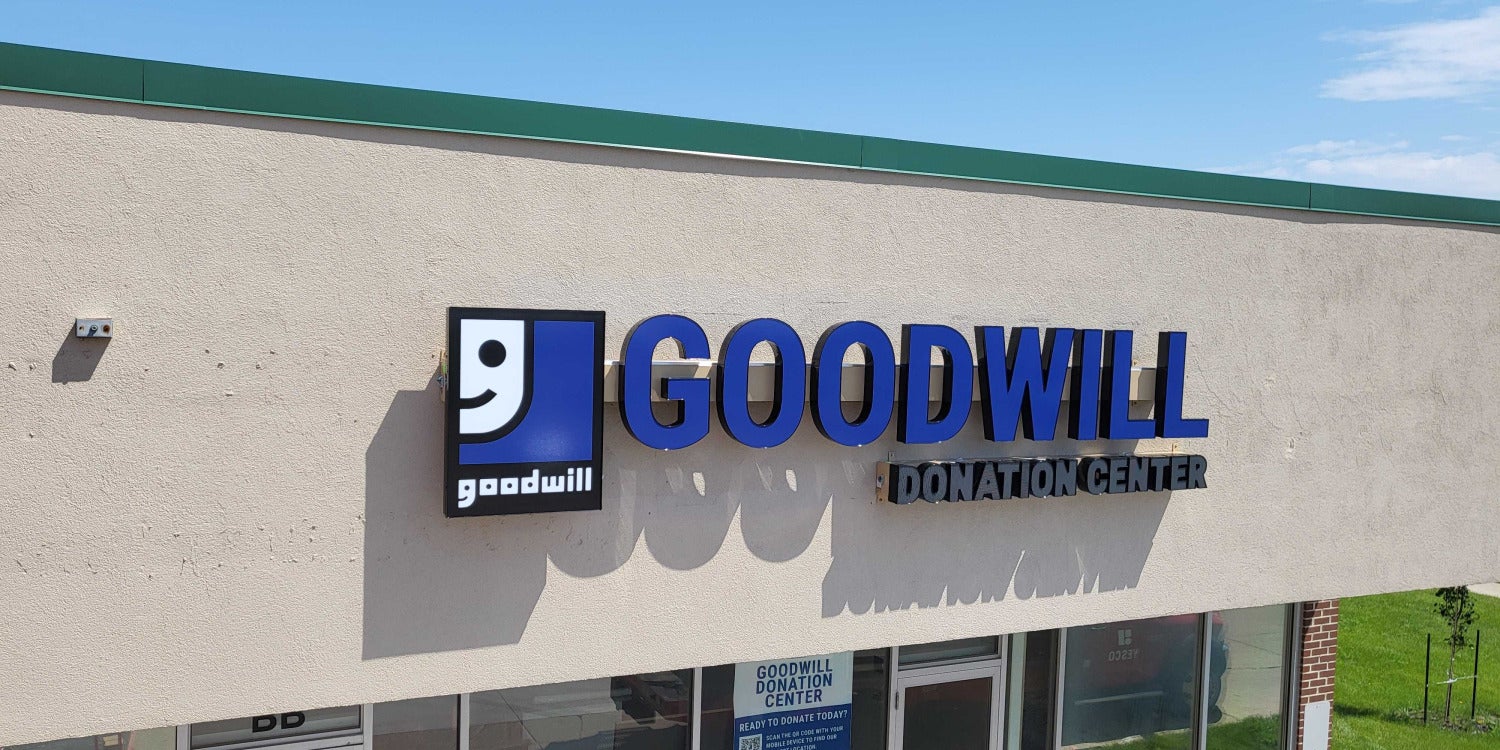 Outdoor Illuminated & Backlit Signs