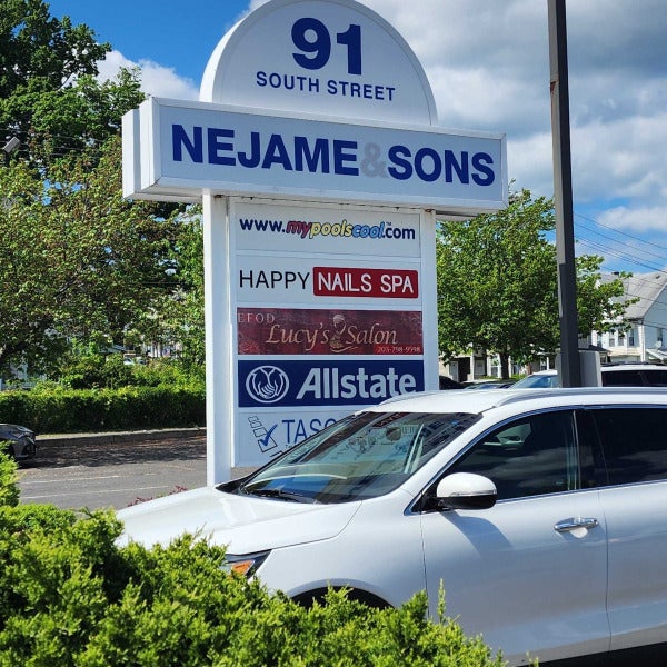 Nejame Pylons Signs