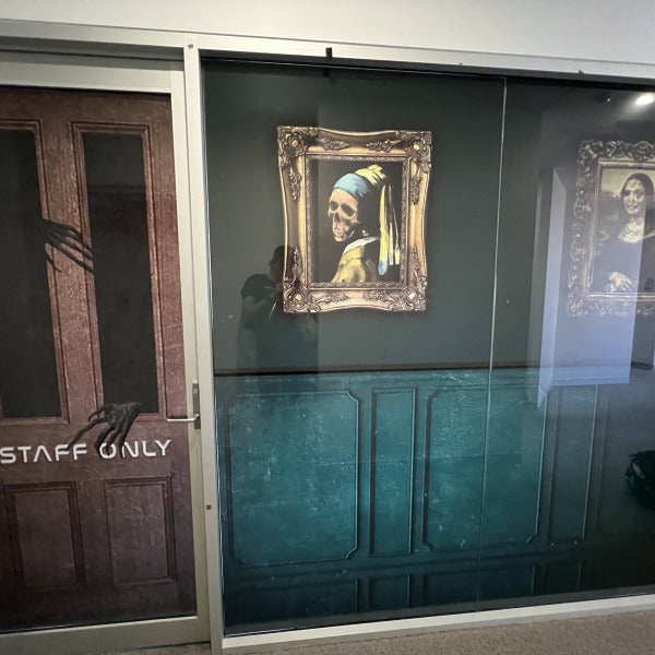 'Ghostly' Window graphics