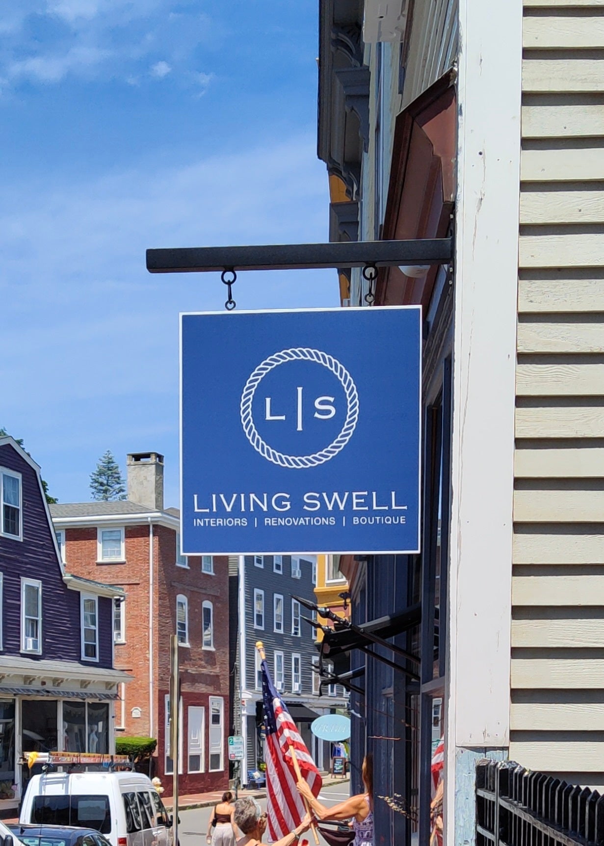 A fresh look for an oceanfront shop