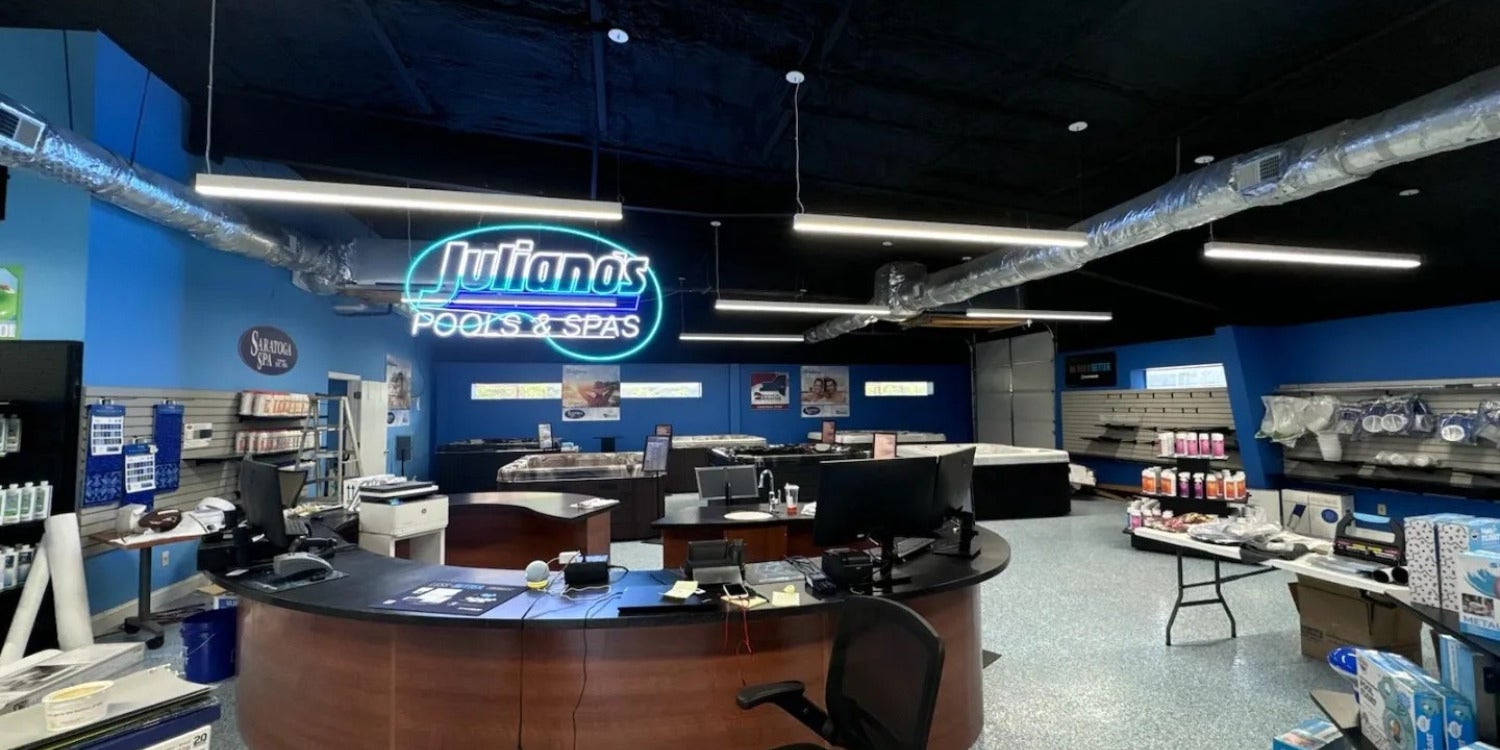 Illuminated & Lighted Signs