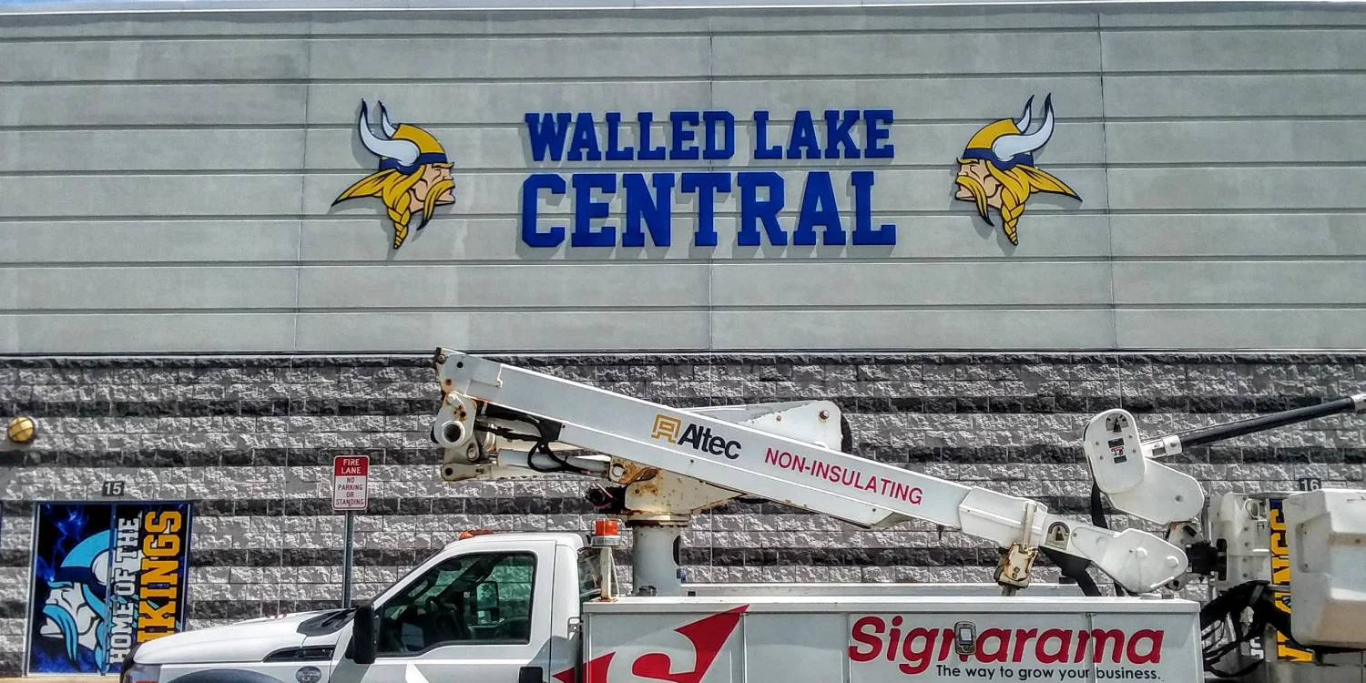 Custom Outdoor Signs for Business