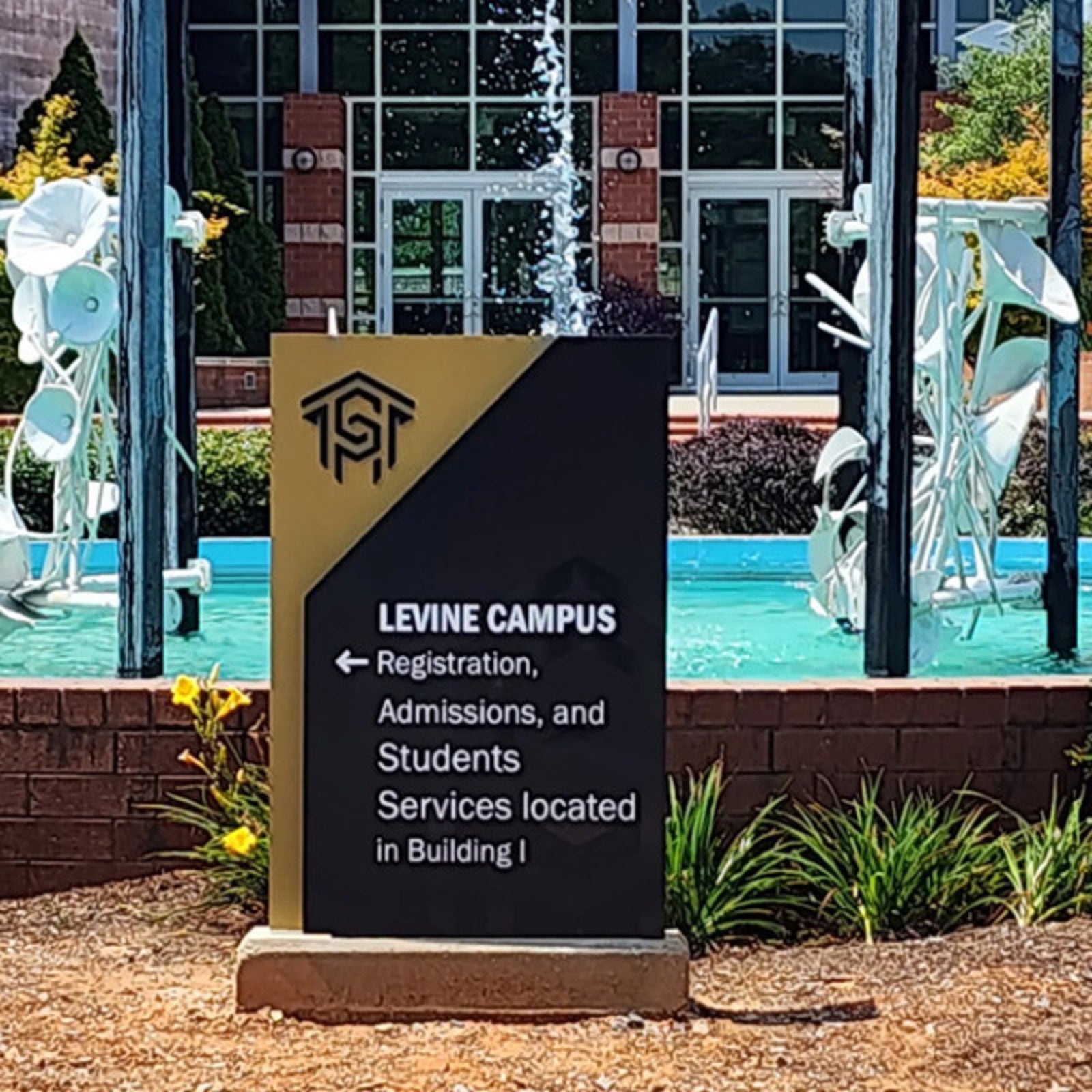 How to Design Campus Signage & Maps with Students in Mind