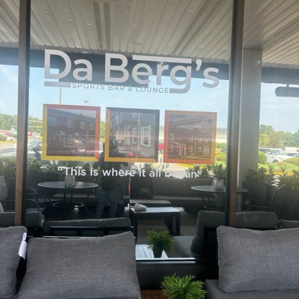 Grand Opening of DaBerg’s in Woodbridge, VA: A Celebration of Community and Culture with Stunning Window Graphics
