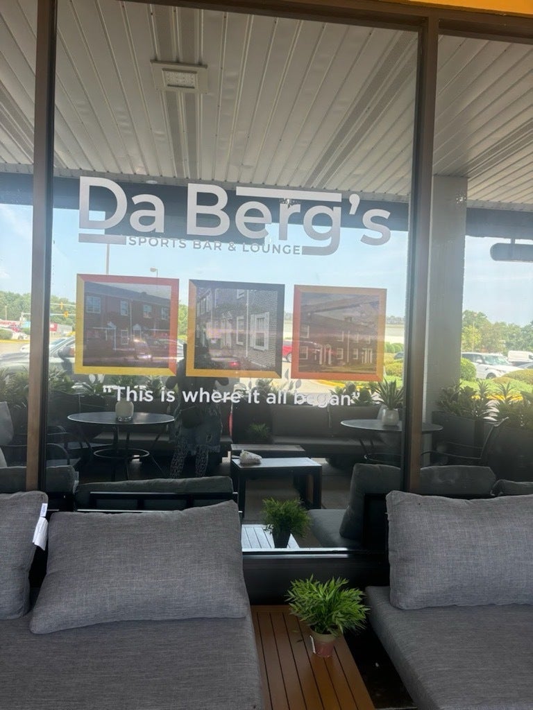 Grand Opening of DaBerg’s in Woodbridge, VA: A Celebration of Community and Culture with Stunning Window Graphics