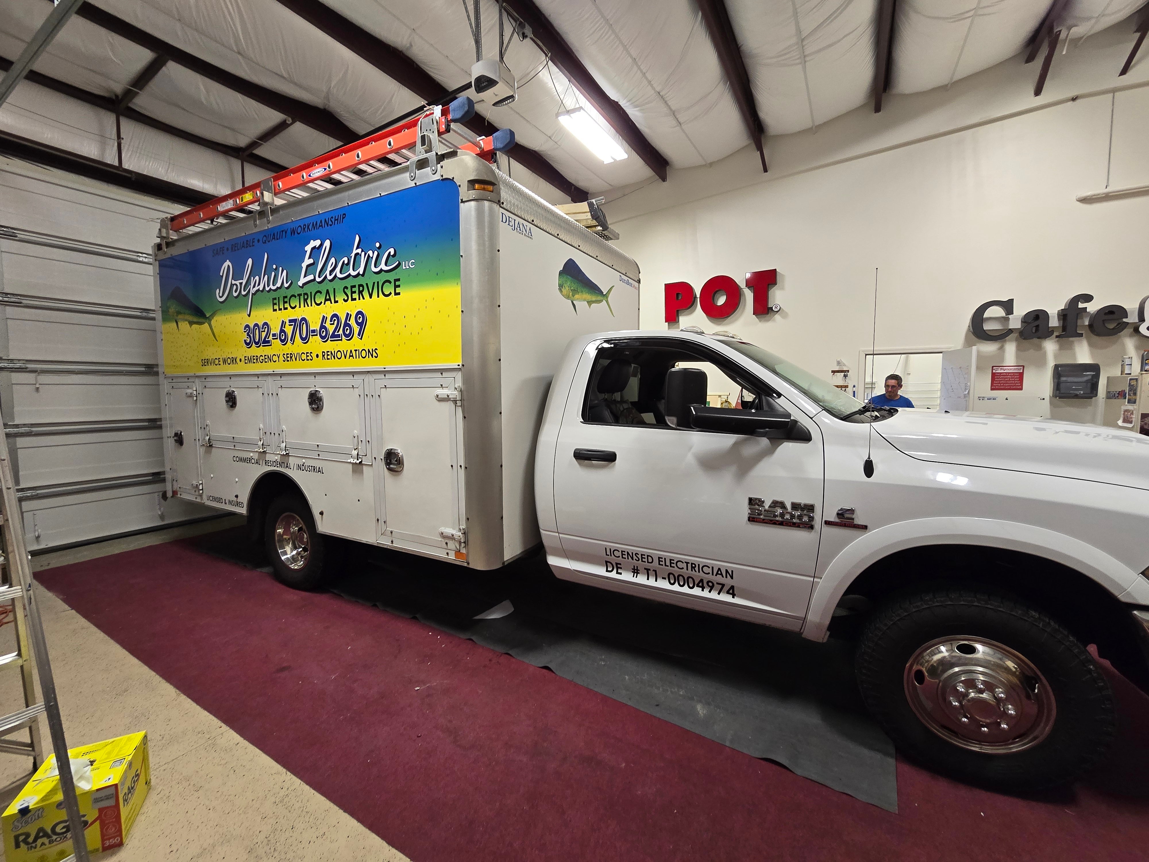 Truck Signs & Signage