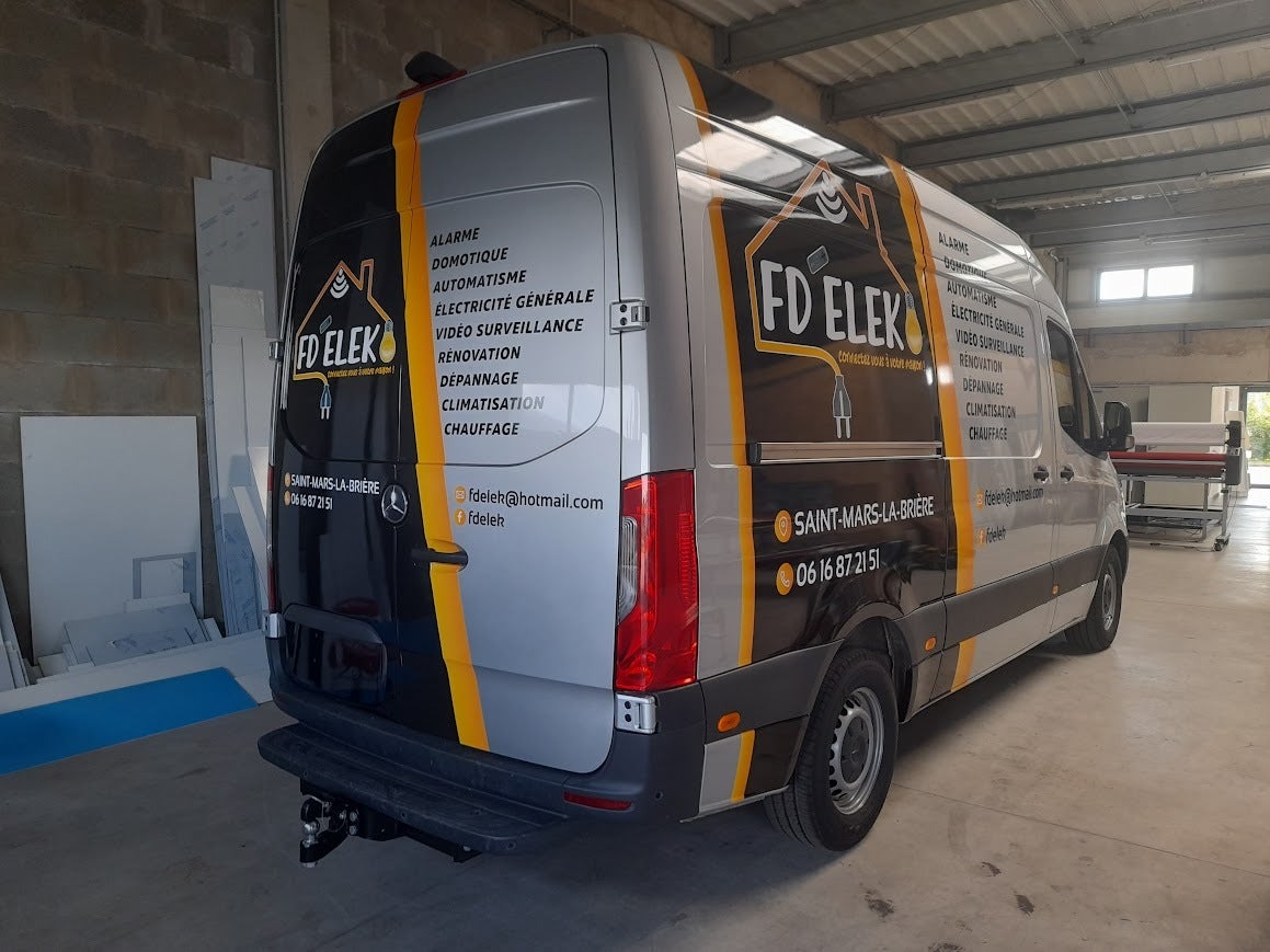 Semi covering sur un utilitaire pour FD Elek, électricien à Saint Mars la Brière