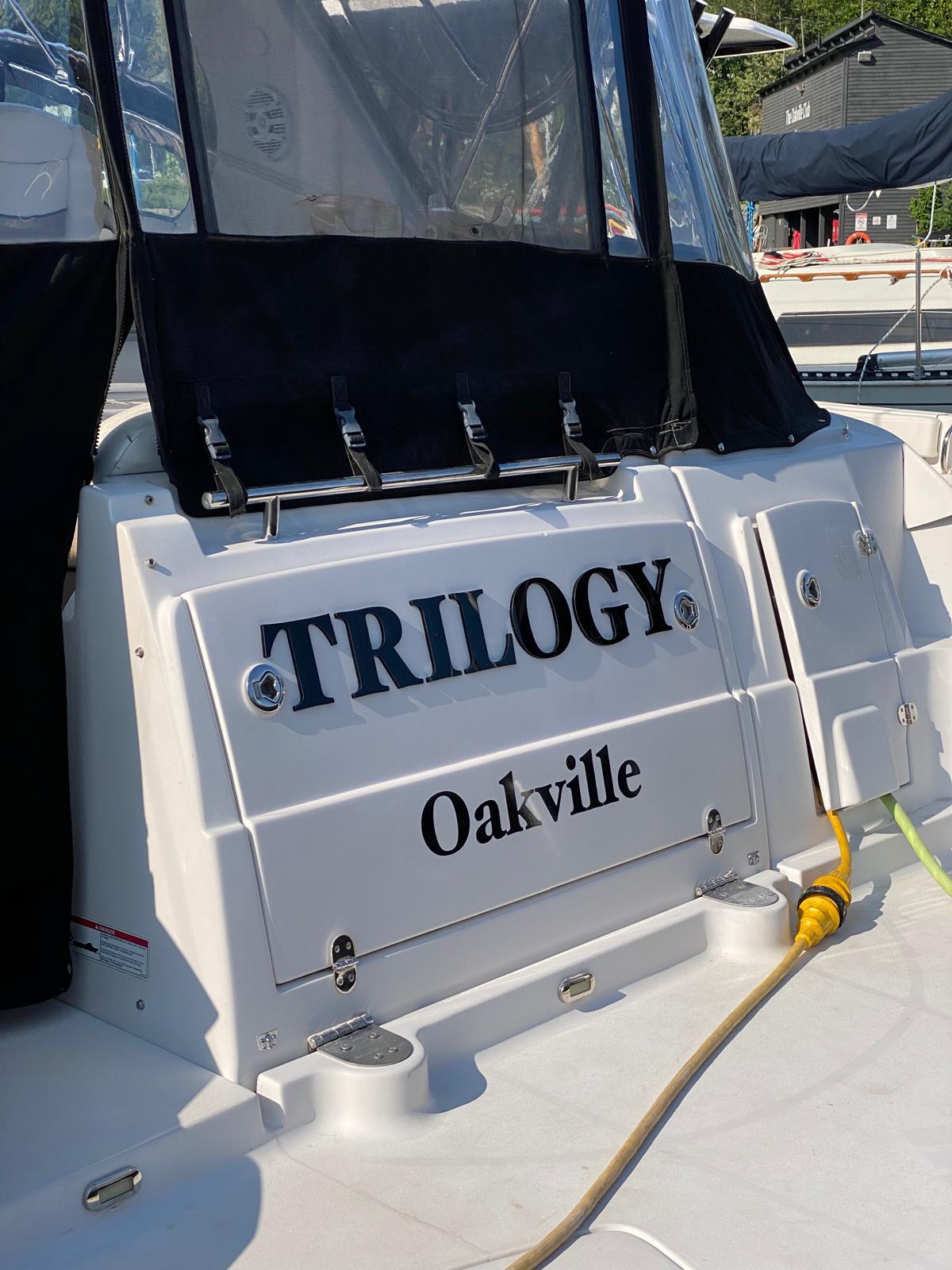 3D Raised Lettering Adds Flair to Oakville Marina's Boat!