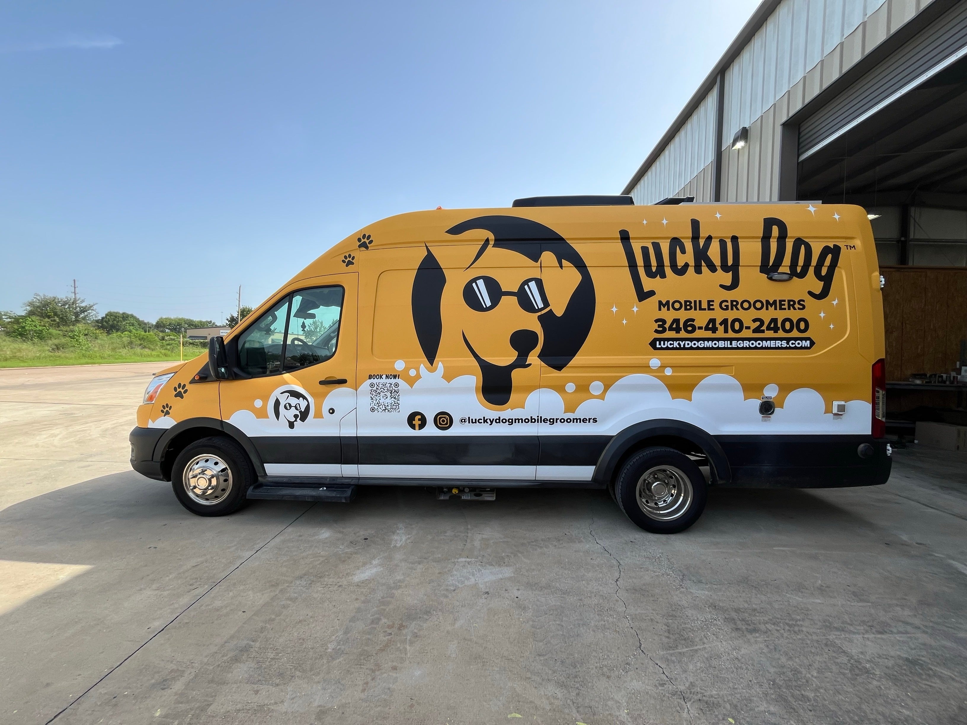 Vehicle Graphics for Lucky Dog Mobile Grooming in Houston TX