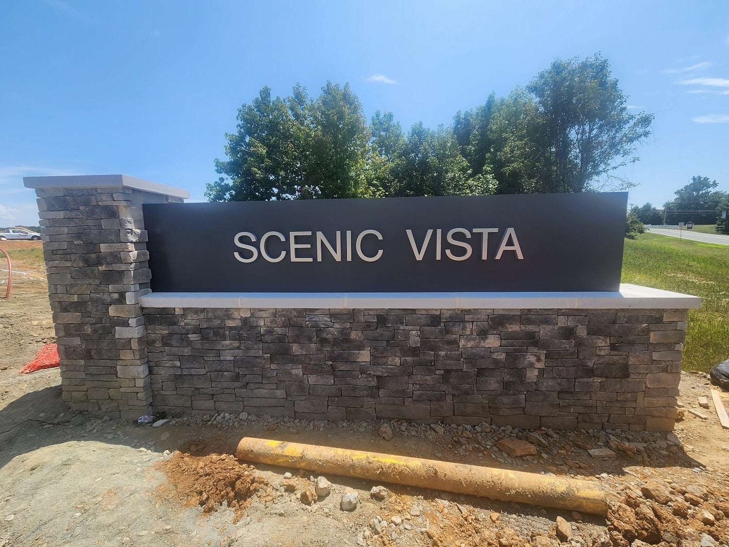 Scenic Vista Non-Illuminated Aluminum Cabinet Installation