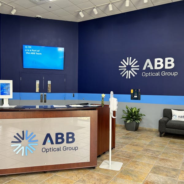 Dimensional Logo and Lettering