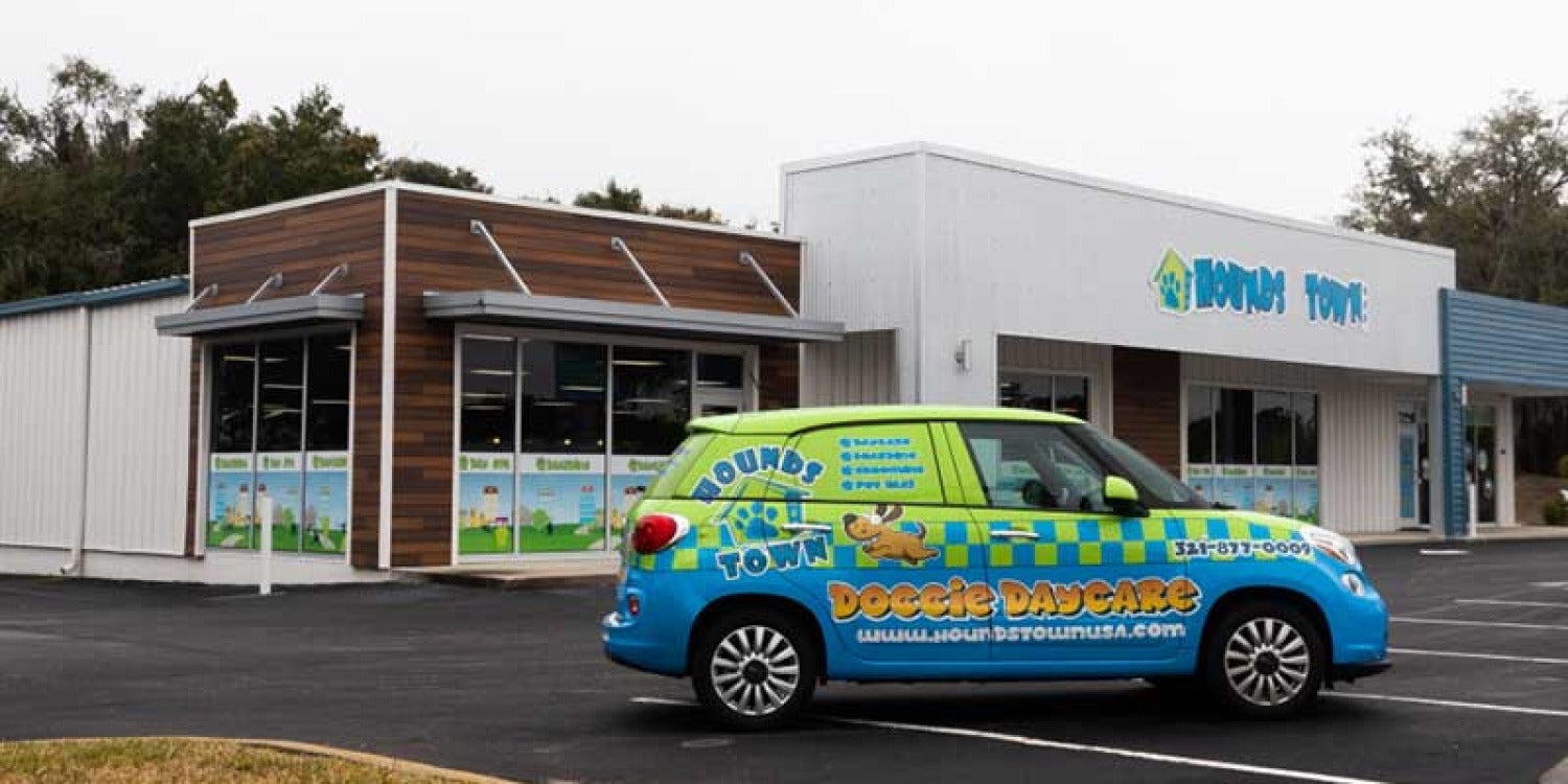 Houston's Bark-Worthy Milestone: Hounds Town USA Unleashes 10th Location in Midtown with Tail-Wagging Grand Opening Houston's Bark-Worthy Milestone: Hounds Town USA Unleashes 10th Location in Midtown with Tail-Wagging Grand Opening
