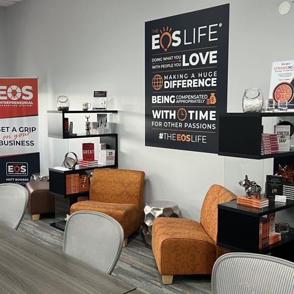 EOS Wall Graphic & Banner Stand 2