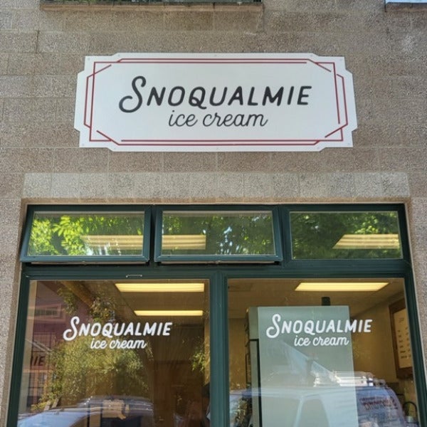 Custom Sign - Custom-Shaped Flat Sign - Snoqualmie, WA
