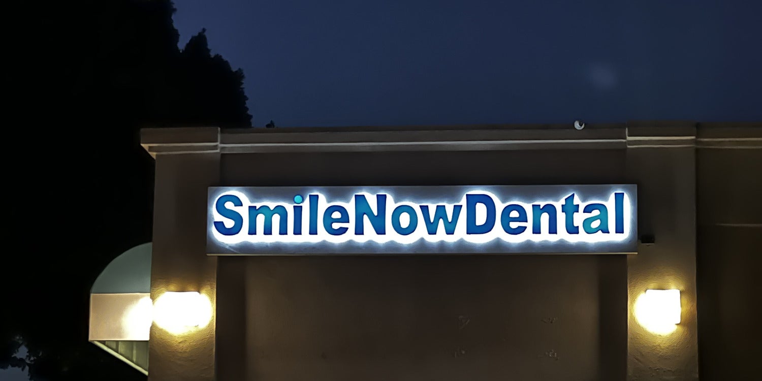 Illuminated & Lighted Signs