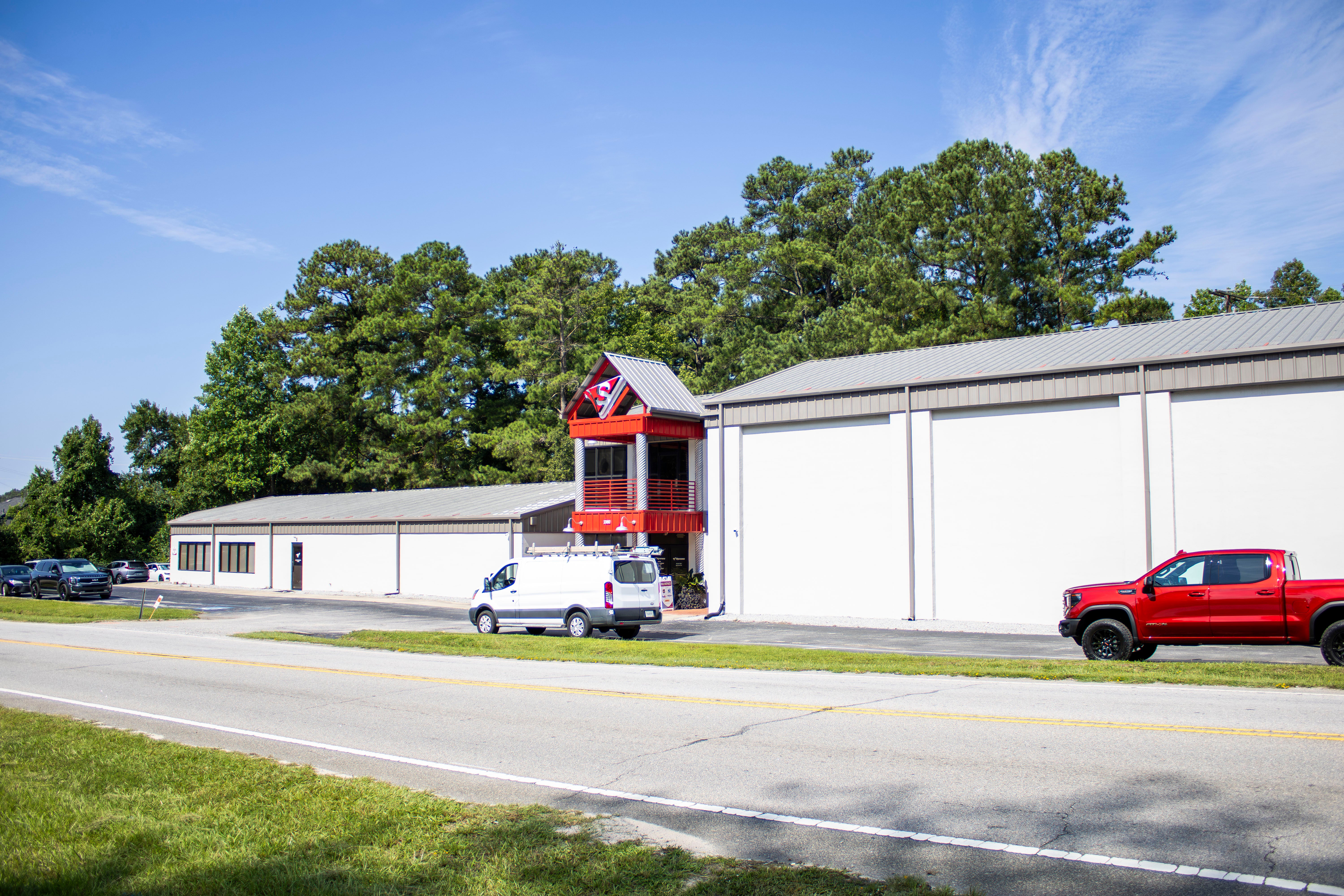 Building & Commercial Signs