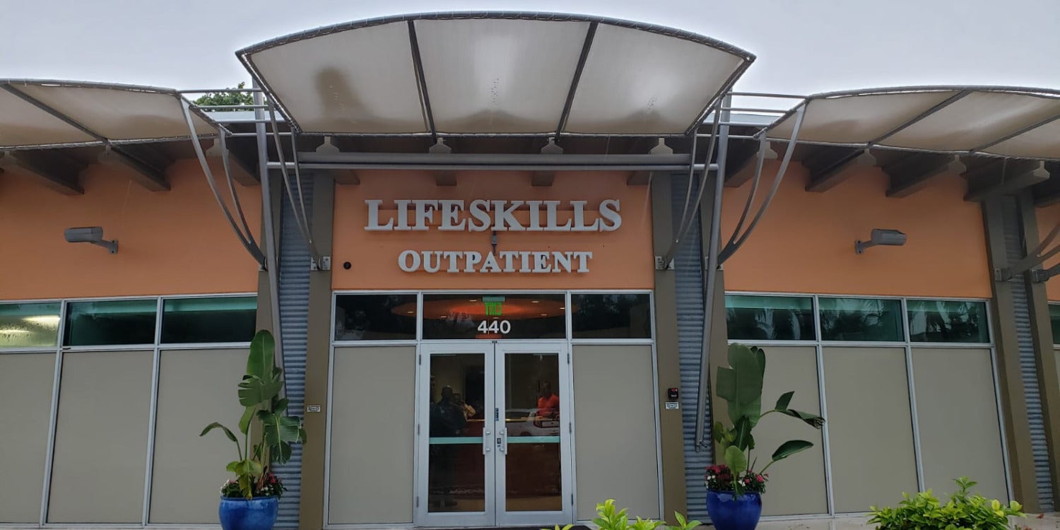 Building & Commercial Signs