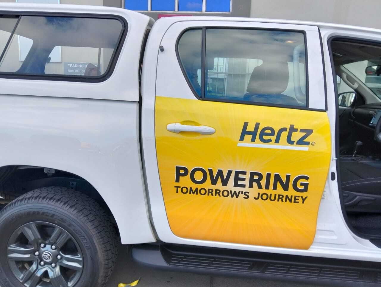 Vehicle Graphics for Hertz