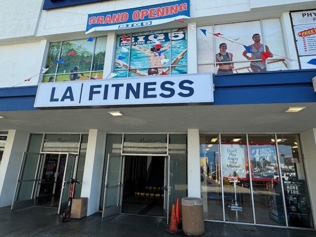 Sign Repair or Replace? How to Make the Right Choice