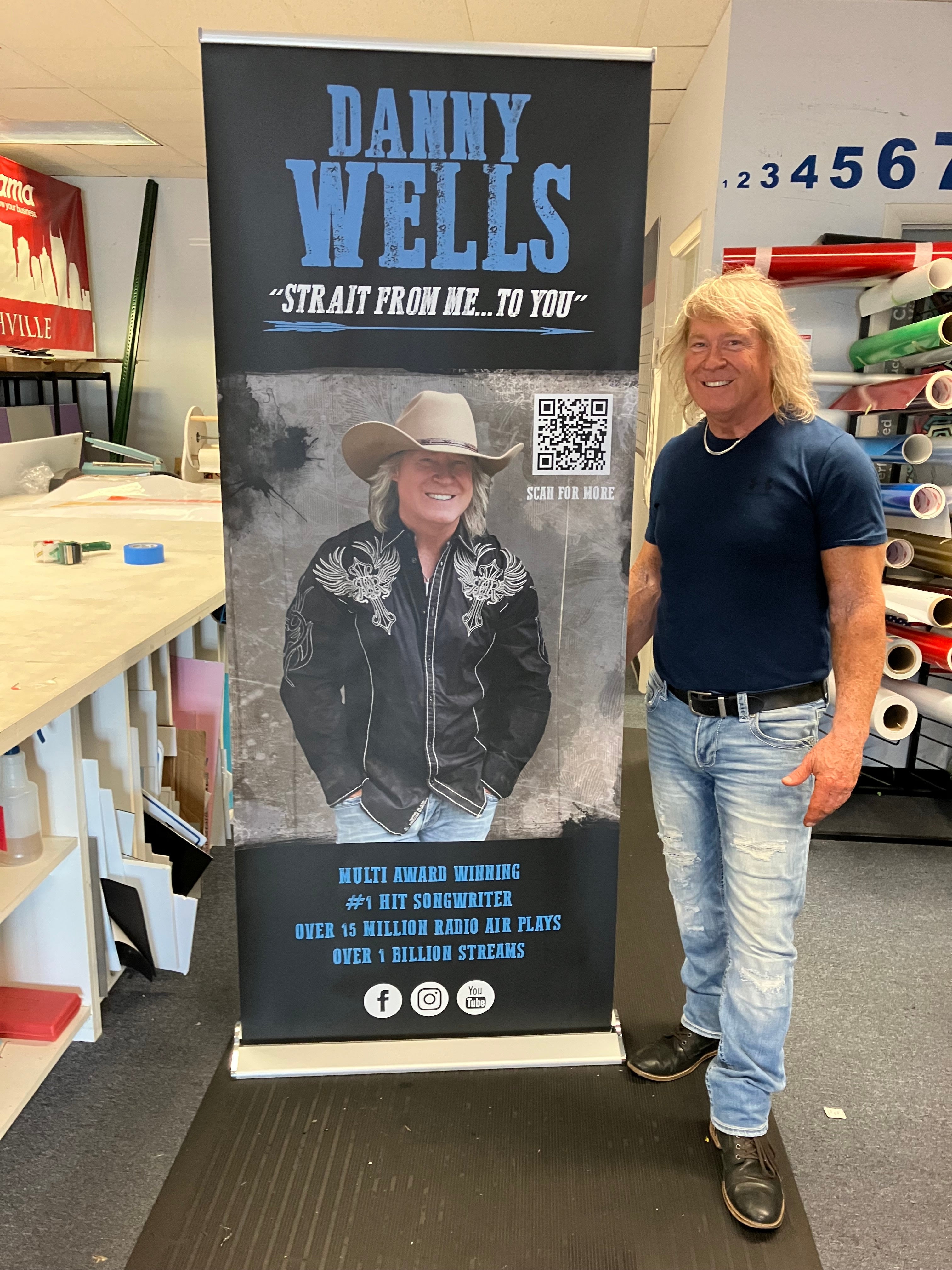 Retractable Banner Stands