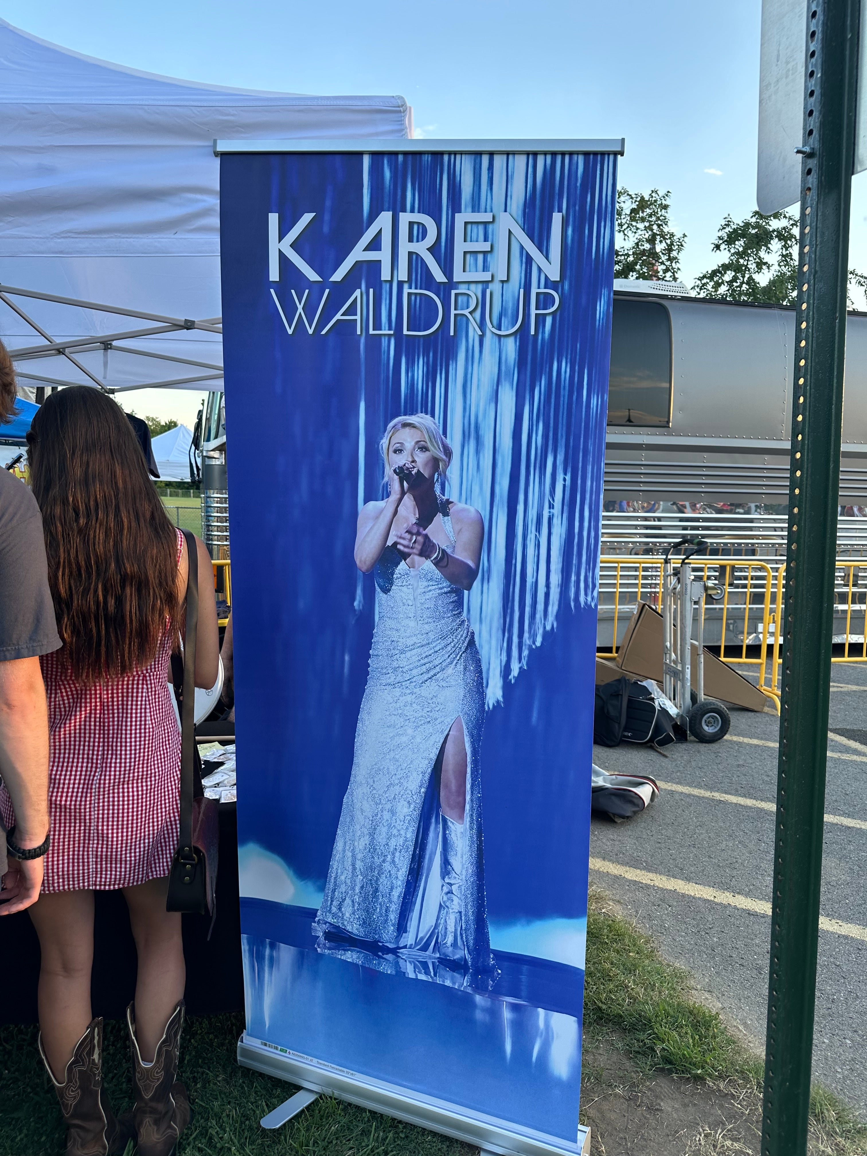 Retractable Banner Stands