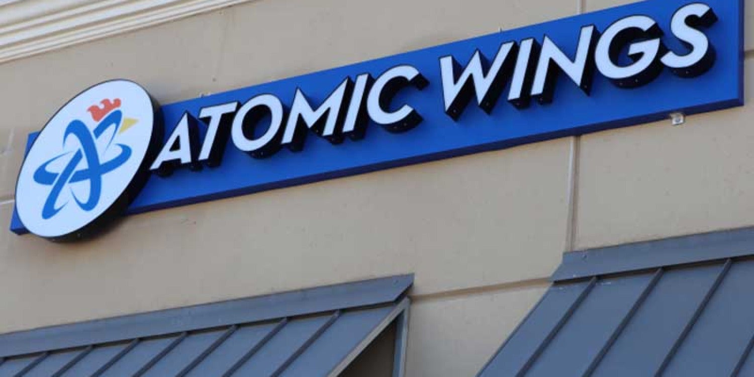 Atomic Wings Graces the University of Illinois Urbana-Champaign: A Flavor Explosion Like No Other