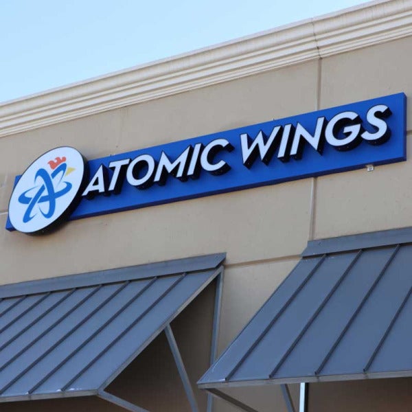 Atomic Wings Graces the University of Illinois Urbana-Champaign: A Flavor Explosion Like No Other
