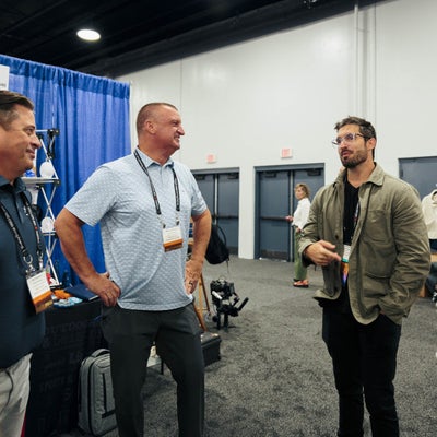 https://cdn.gorilladash.com/images/media/13850197/fully-promoted-usa-ca-0824-expo-events-vendors-franchisees-trade-shows-and-displays-lifestyle-8479-square-66d1fba574c0a.jpg?auto=webp&crop=1%3A1%2Csmart&width=400