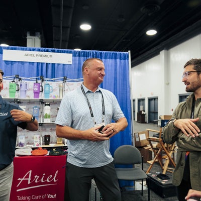 https://cdn.gorilladash.com/images/media/13850234/fully-promoted-usa-ca-0824-expo-events-vendors-franchisees-trade-shows-and-displays-lifestyle-8472-square-66d1fbb26fbeb.jpg?auto=webp&crop=1%3A1%2Csmart&width=400
