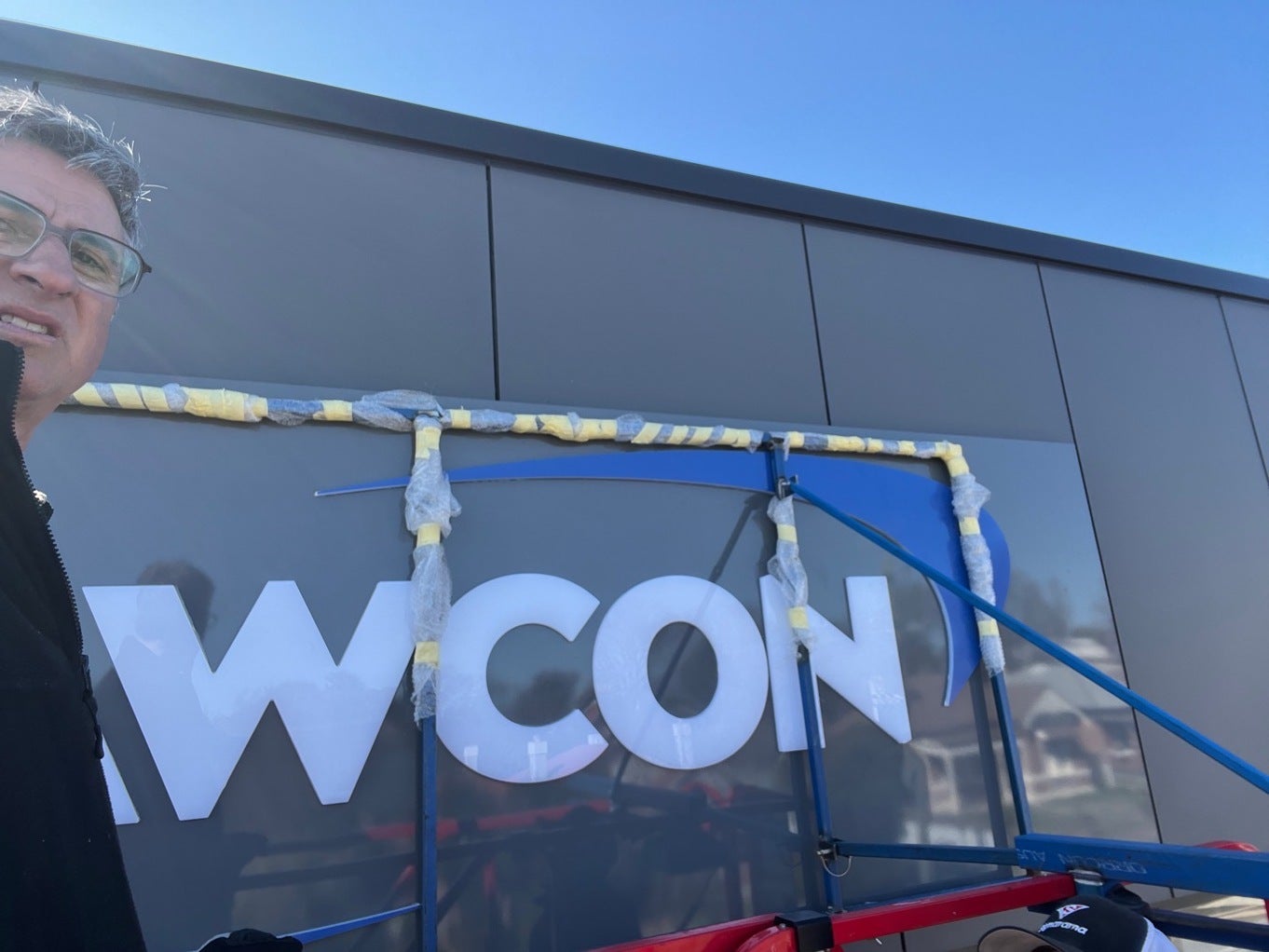 Awcon Light Box