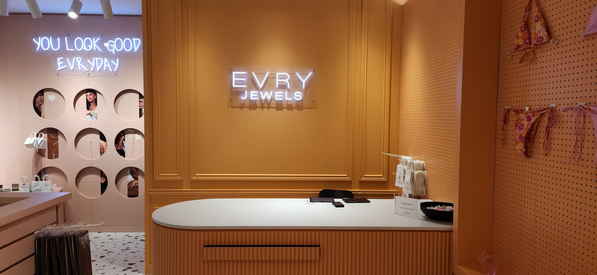 EVRY Jewels: A Sparkling Partnership with Signarama Toronto East
