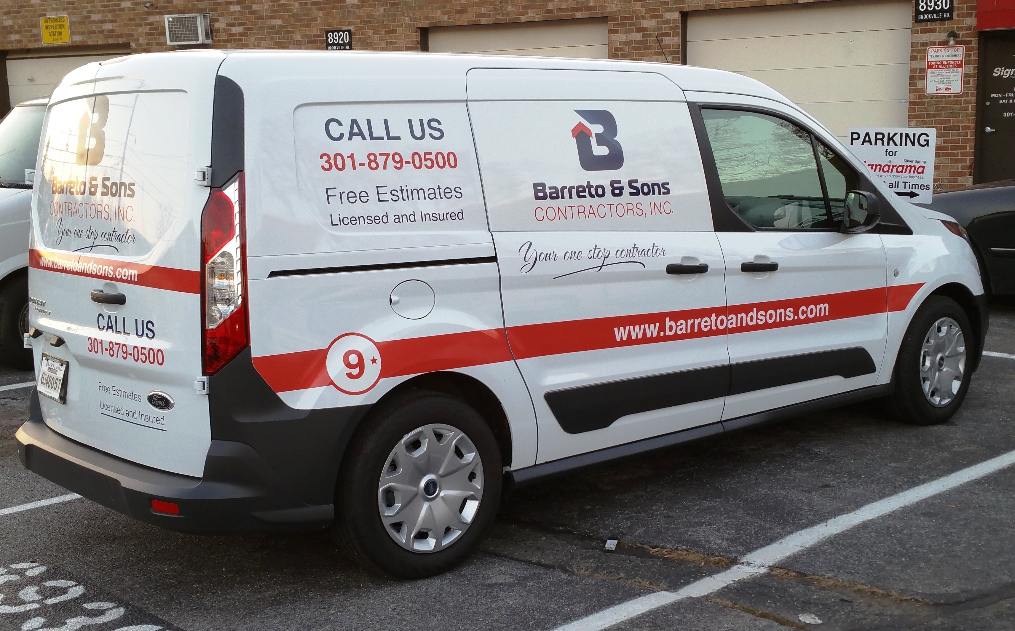 Enhancing Barreto & Sons Contractors' Brand with Fleet Vehicle Graphics