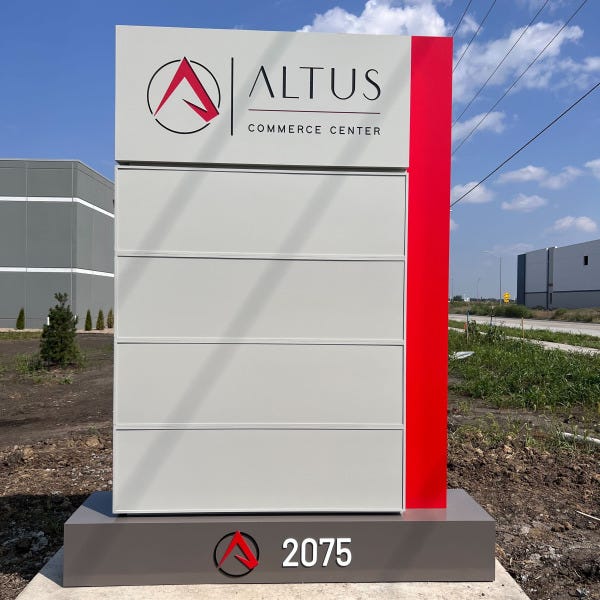 2075-Altus-Monument