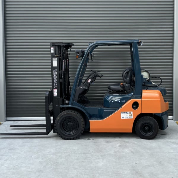 Used Toyota LPG Forklift #2166