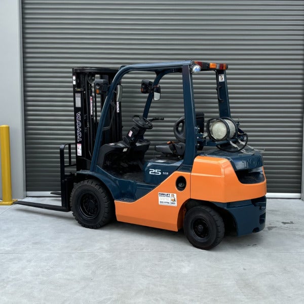 Used Toyota LPG Forklift #2166