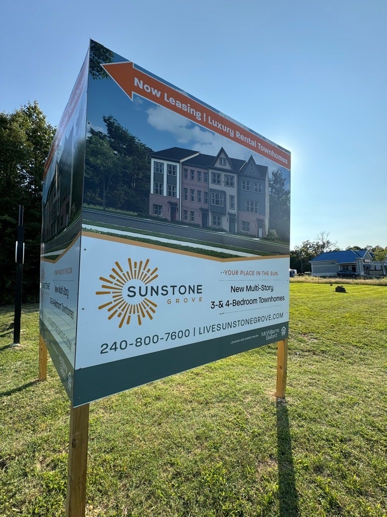 Signarama Tysons Corner Helps Sunstone Grove Transition to ‘Now Leasing’ as the Development Reaches Capacity