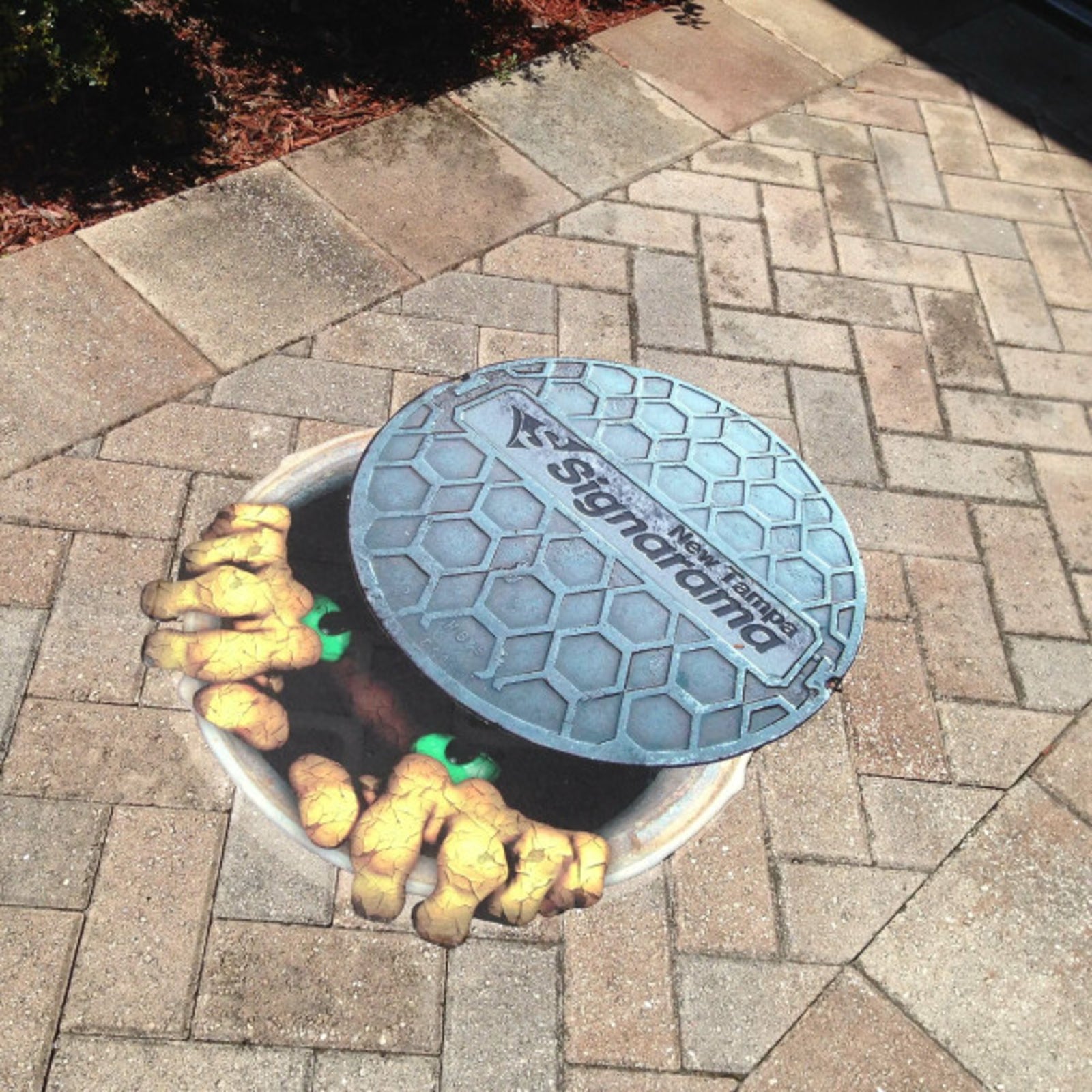 Ashphalt & Pavement Signs
