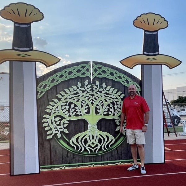 Check out how Signarama North Dallas is giving back to a local high school marching band