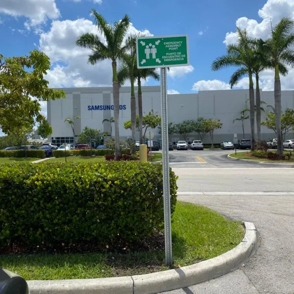 informational. traffic signs (3)