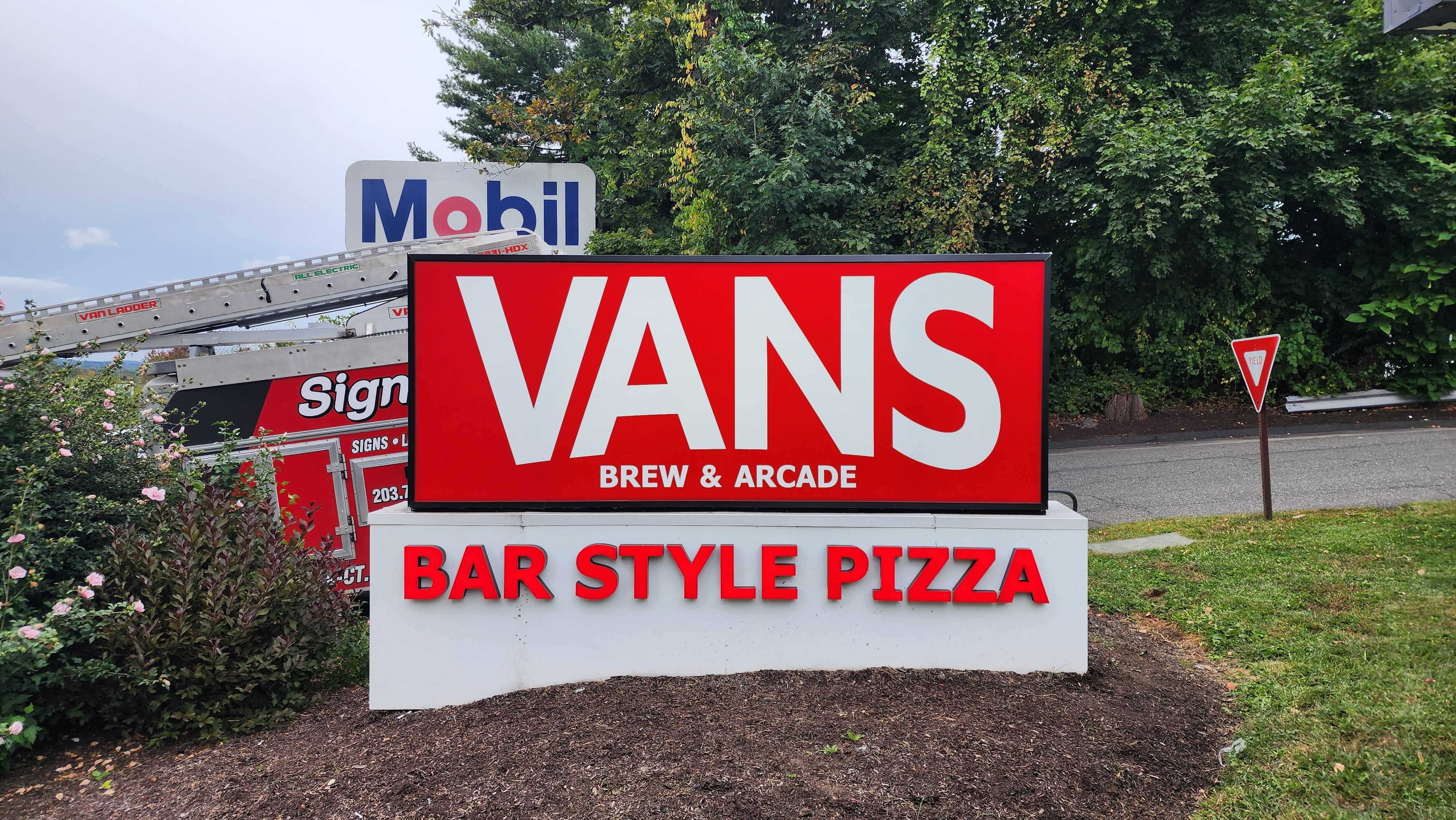 Illuminated & Lighted Signs