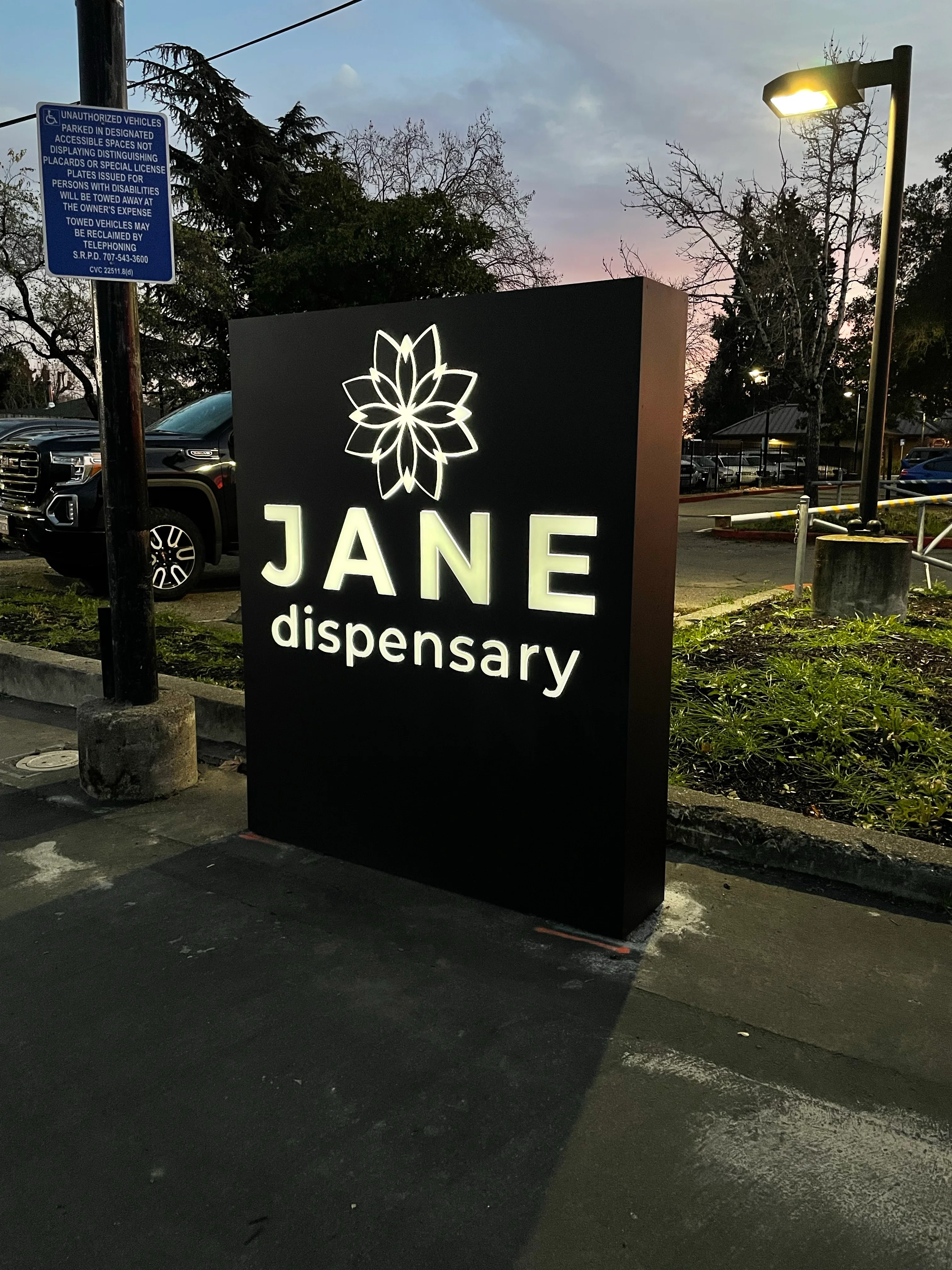 Sign Fabricators