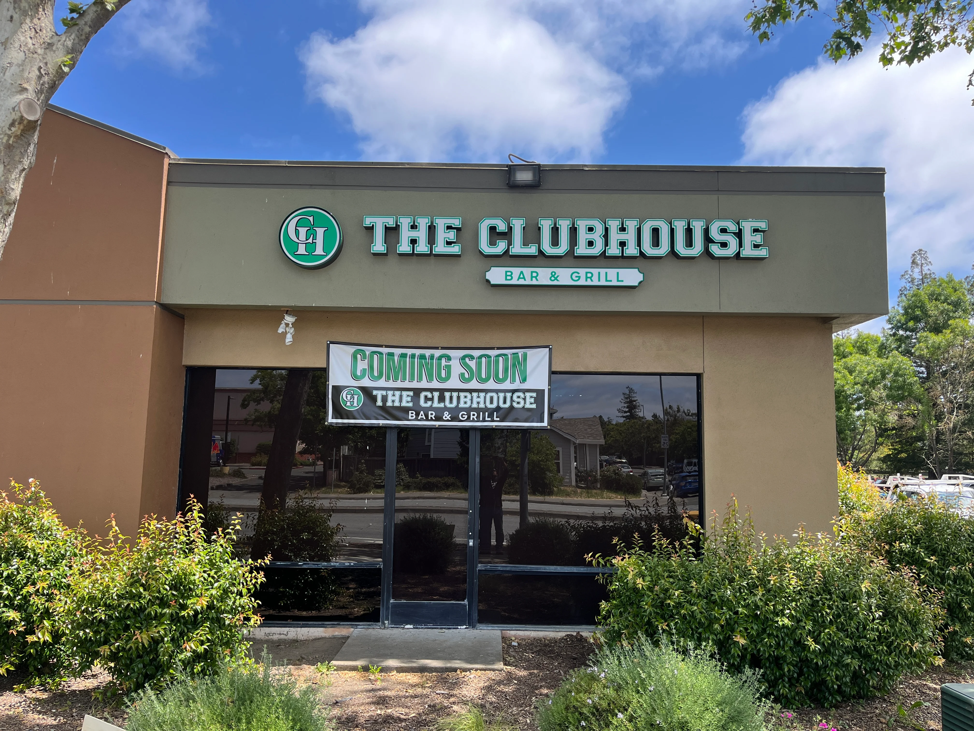 Building & Commercial Signs
