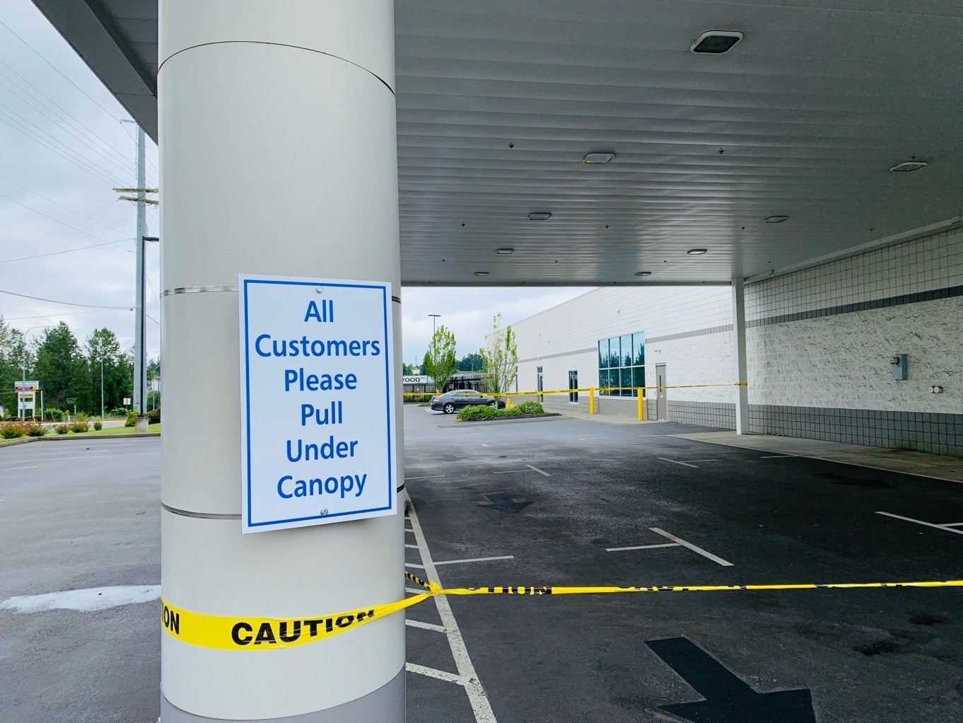 Custom Signage that Enhances Wayfinding and Branding - Progressive Insurance