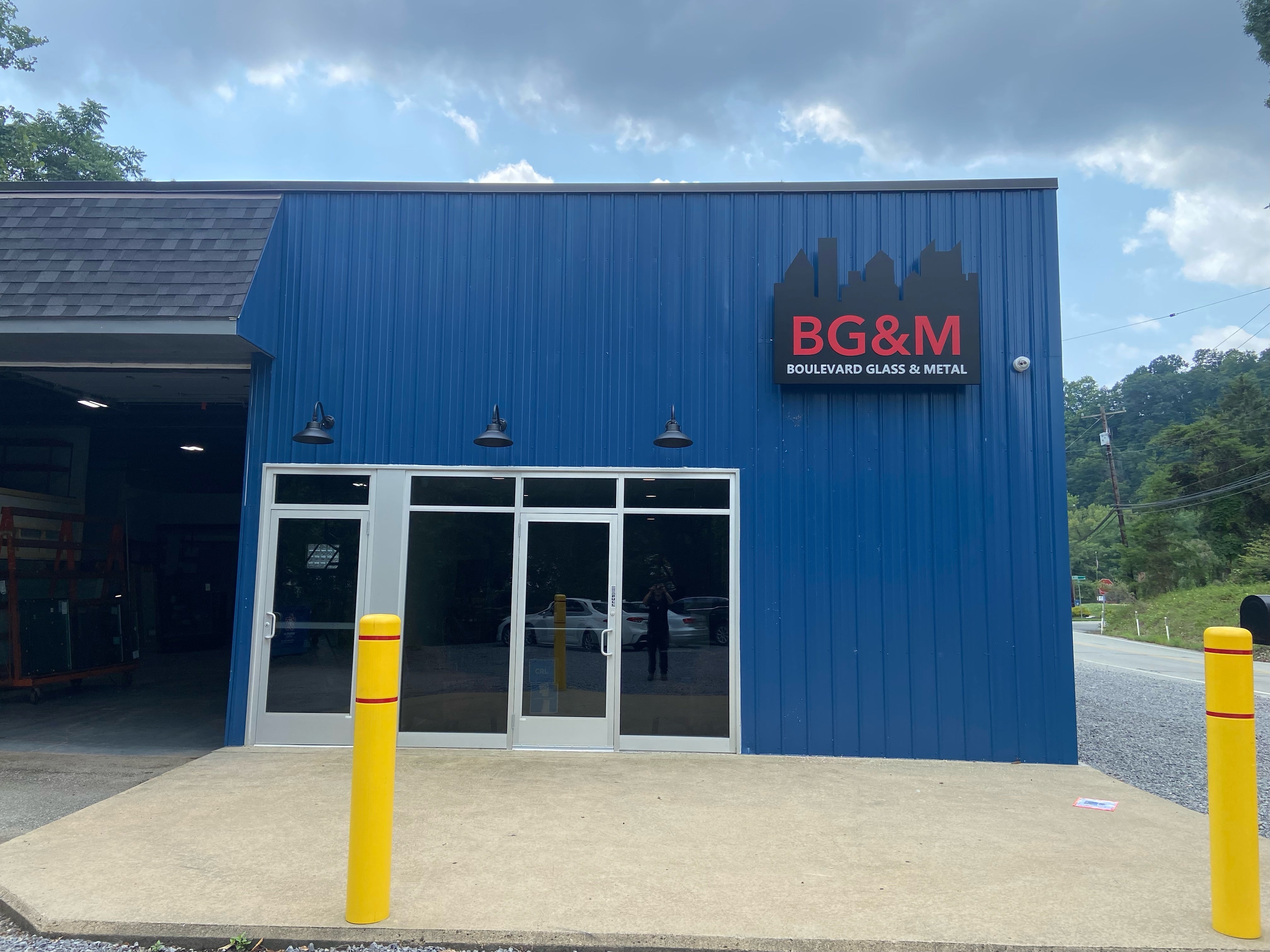Push Through Sign Cabinet for Boulevard Glass & Metal in Glenshaw!