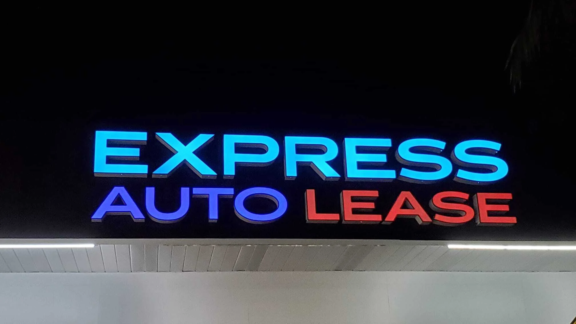 Illuminated & Lighted Signs