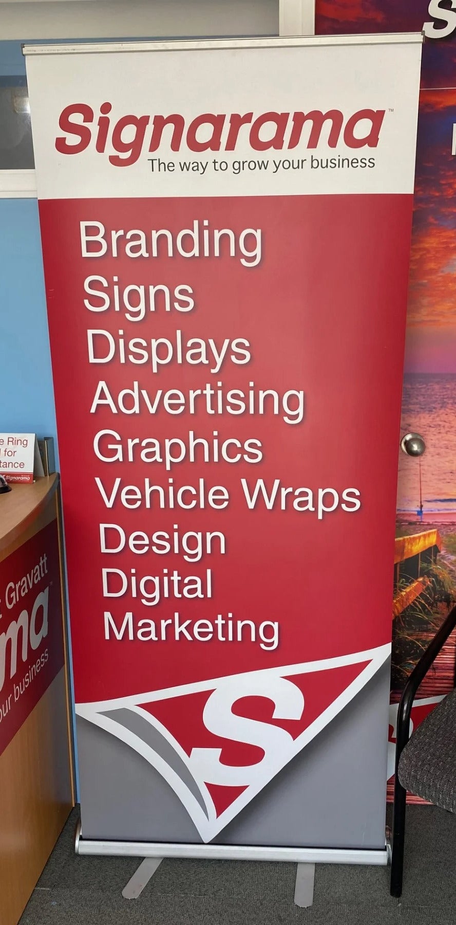 Pull in sales with pull up banners!