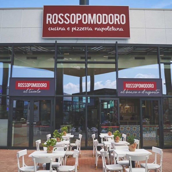 Rosso Pomodoro Plants its Doughy Flag in U.S.: A Neapolitan-Slice of Gastronomic Conquest
