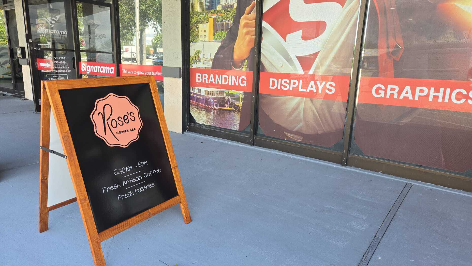 Sidewalk Signs & Curb Signs