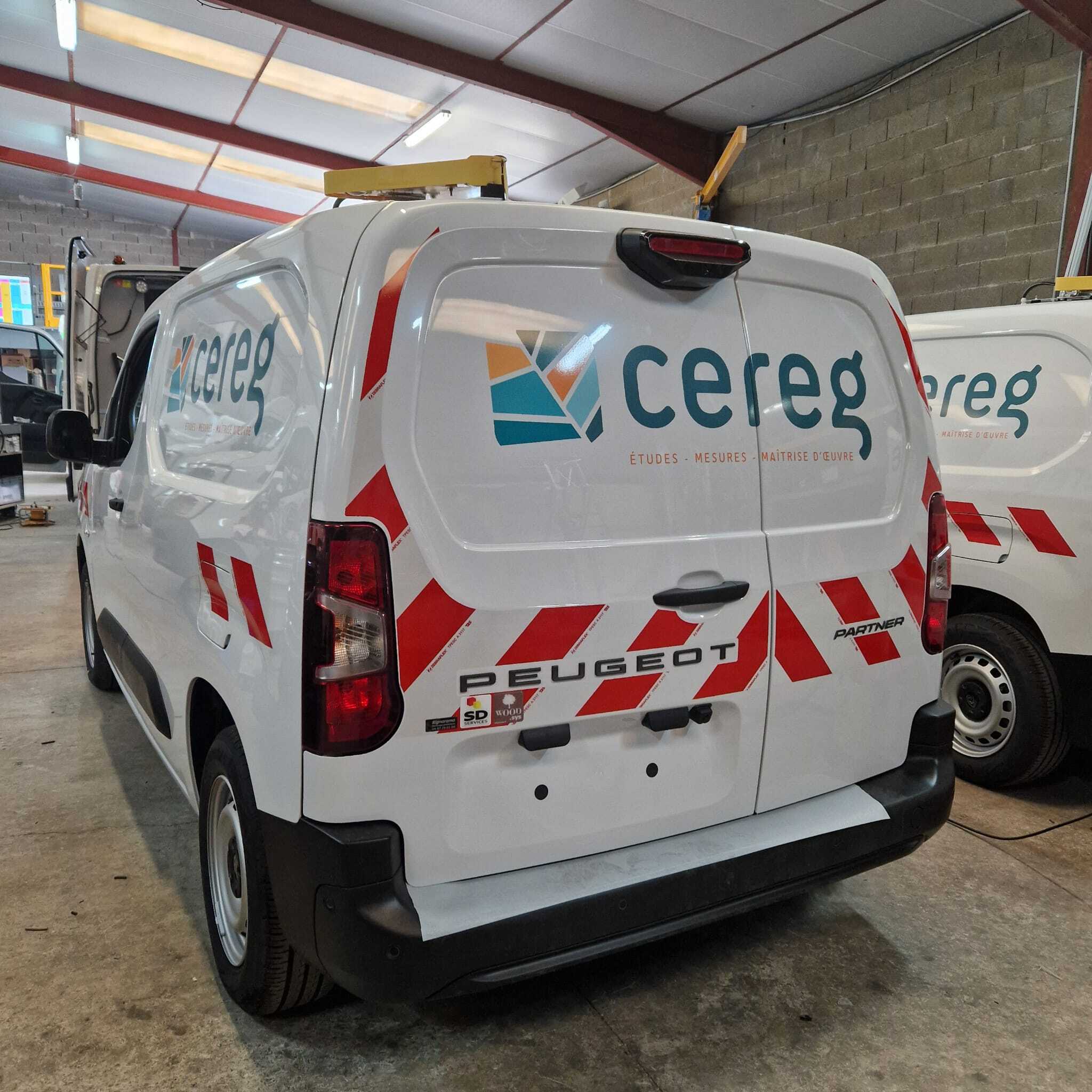 STICKER VÉHICULES DE SERVICES POUR CEREG MONTPELLIER BUREAU D'ÉTUDES DÉVELOPPEMENT DES TERRITOIRES AUPRÈS DES COLLECTIVITÉS, SERVICES DE L’ÉTAT, AMÉNAGEURS, PROMOTEURS ET INDUSTRIELS