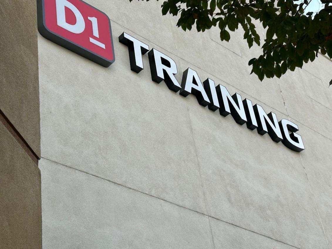 Building & Commercial Signs